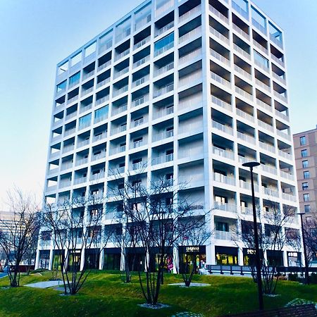 Top Urban Apartment - Free Parking, Green Energy, Modern Style ブラチスラヴァ エクステリア 写真